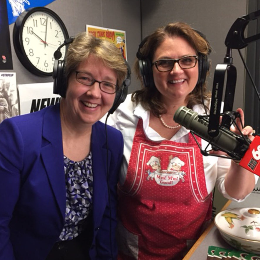 jo-garner_mary-lou-nowak_11-5-16_thanksgiving-table-copy